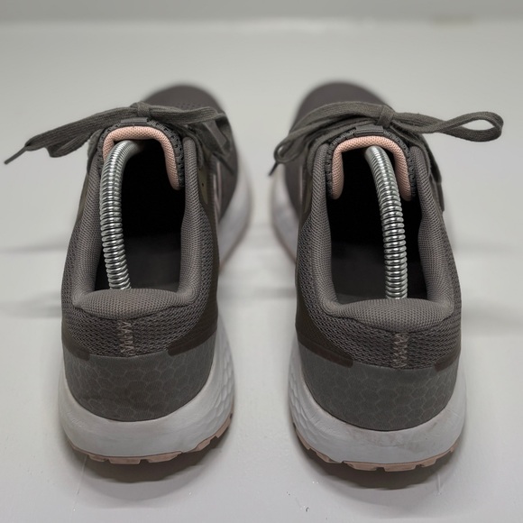 New Balance Fresh Foam 520 v8 Women’s Size 10 Gray Pink Running Shoes W520LM6 - Picture 7 of 14